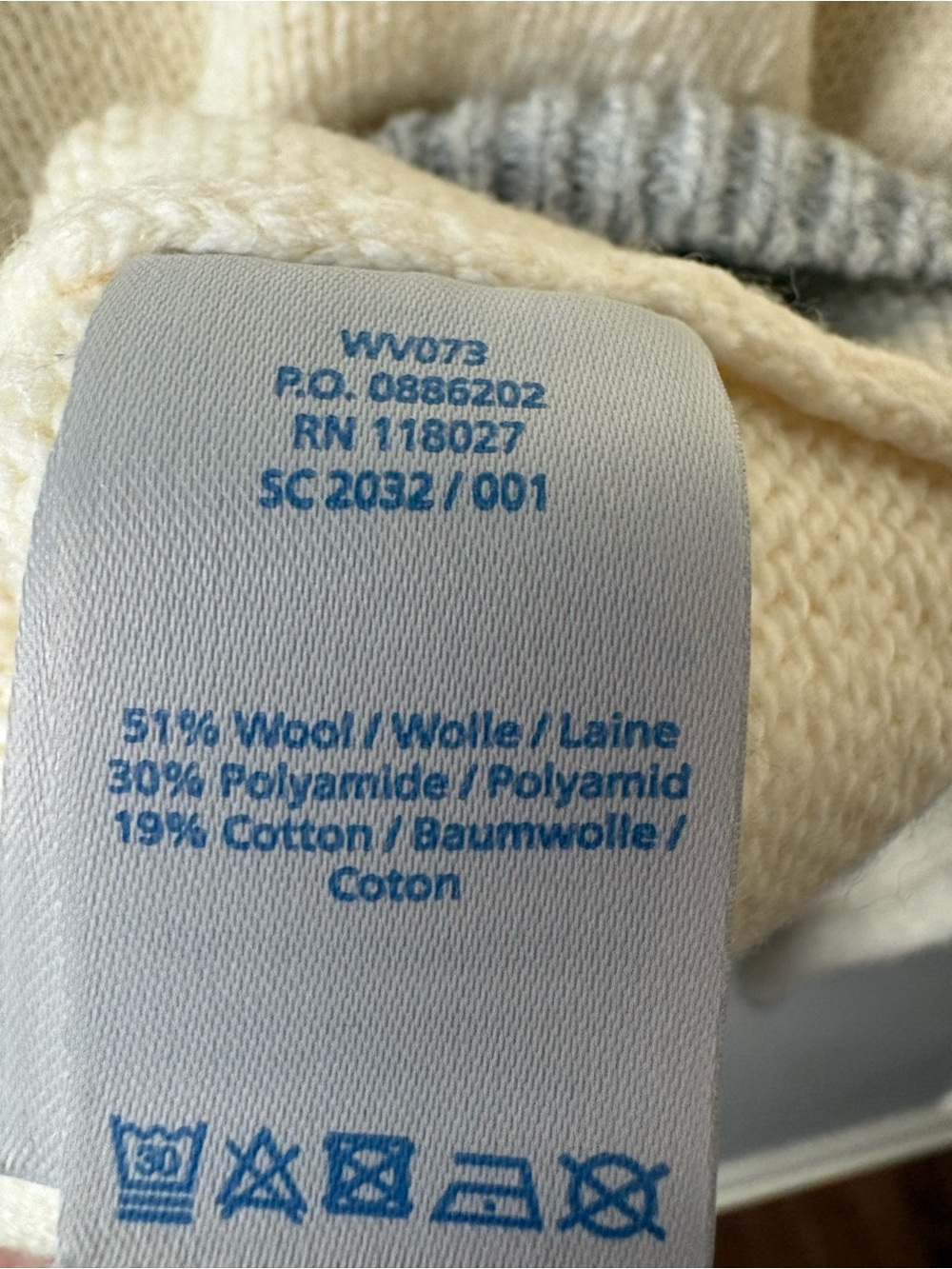 Boden wool/cotton blend Holiday sweater. Excellent condition. - Picture 4 of 4